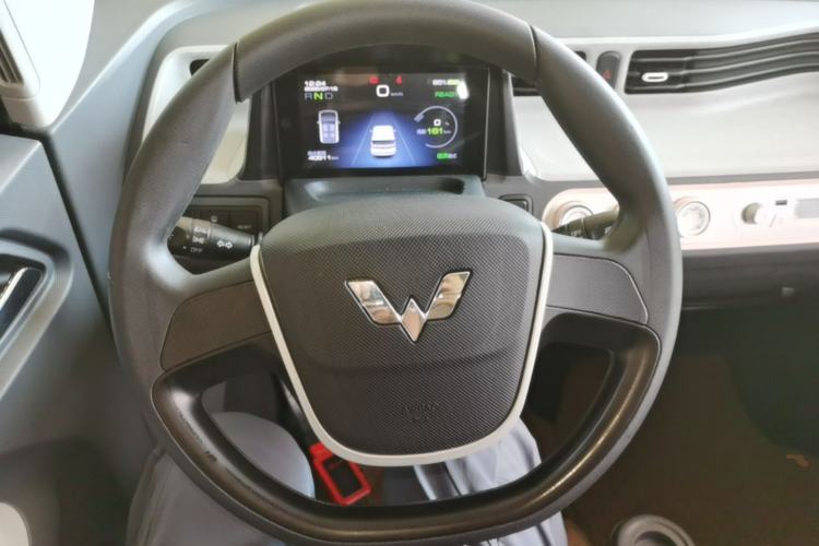Used Wuling Hongguang MINIEV 2022 Macaron Premium Model – Lithium Ternary Battery Steering Wheel