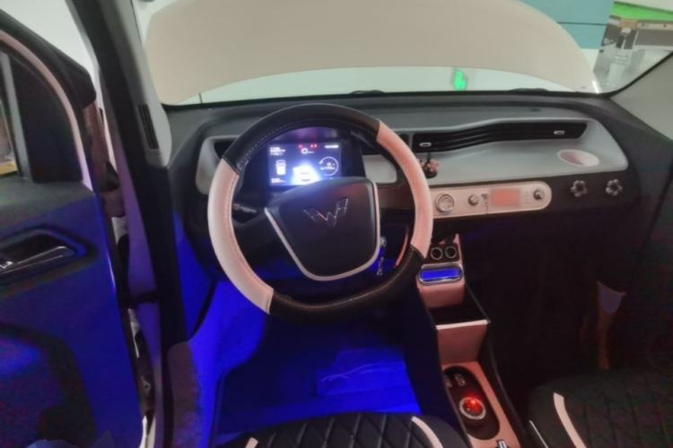 Used Wuling Hongguang MINIEV 2022 Macaron Premium Model – Lithium Ternary Battery Steering Wheel