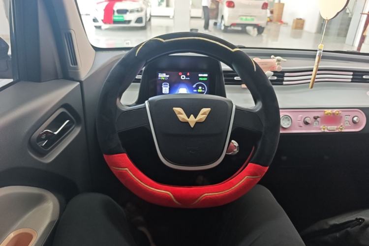 Used Wuling Hongguang MINIEV 2022 Macaron Fashion Model Lithium Iron Phosphate Steering Wheel