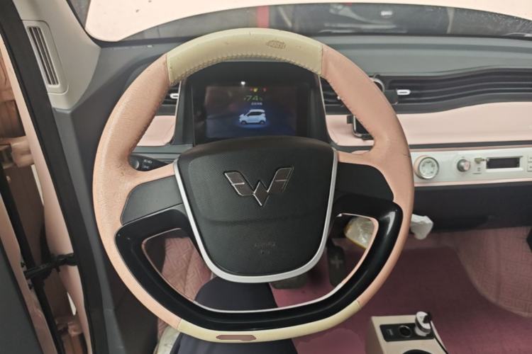 Used Wuling Hongguang MINIEV 2022 Macaron Premium Model – Lithium Iron Phosphate Steering Wheel