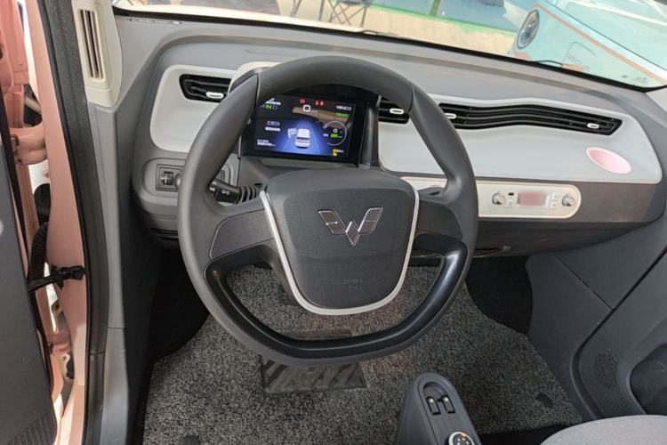 Used Wuling Hongguang MINIEV 2022 Macaron Premium Model – Lithium Iron Phosphate Steering Wheel