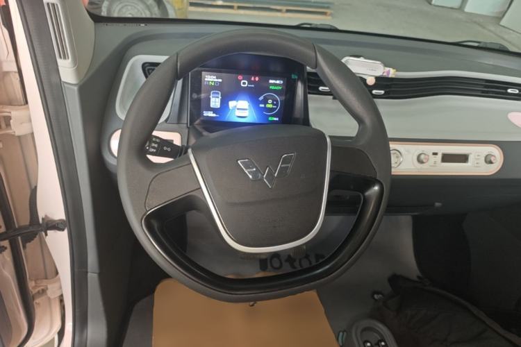 Used Wuling Hongguang MINIEV 2022 Macaron Premium Model – Lithium Iron Phosphate Steering Wheel