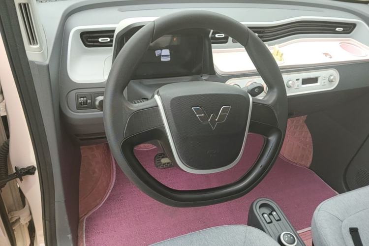 Used Wuling Hongguang MINIEV 2022 Macaron Fashion Model Lithium Iron Phosphate Steering Wheel