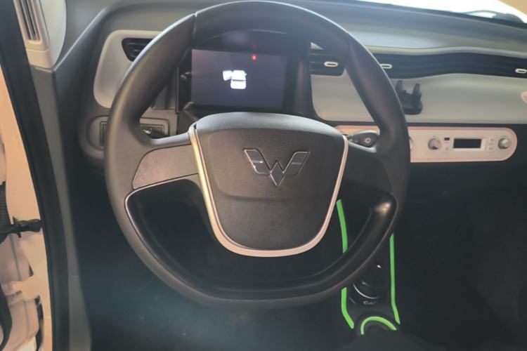 Used Wuling Hongguang MINIEV 2022 Macaron Premium Model – Lithium Ternary Battery Steering Wheel