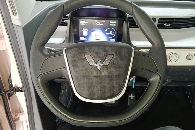 Used Wuling Hongguang MINIEV 2022 Macaron Premium Model – Lithium Iron Phosphate Steering Wheel
