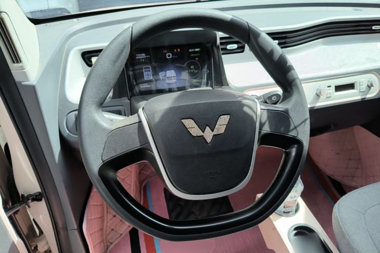 Used Wuling Hongguang MINIEV 2022 Macaron Premium Model – Lithium Ternary Battery Steering Wheel