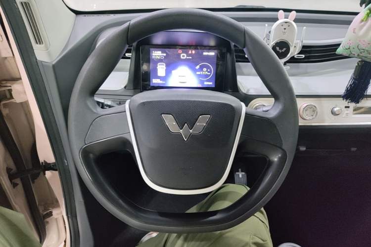 Used Wuling Hongguang MINIEV 2022 Macaron Fashion Model Lithium Iron Phosphate Steering Wheel