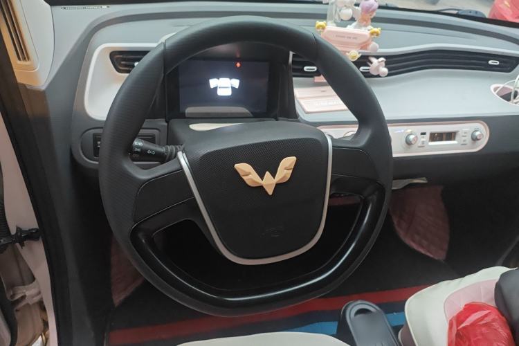 Used Wuling Hongguang MINIEV 2022 Macaron Premium Model – Lithium Iron Phosphate Steering Wheel