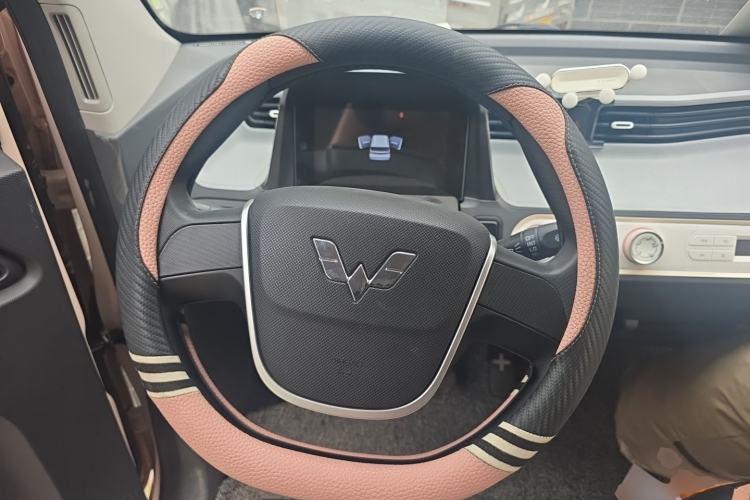 Used Wuling Hongguang MINIEV 2022 Macaron Premium Model – Lithium Iron Phosphate Steering Wheel