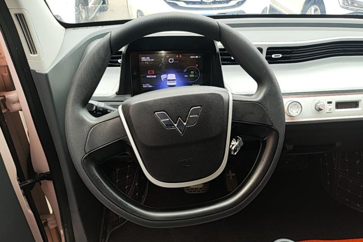 Used Wuling Hongguang MINIEV 2022 Macaron Premium Model – Lithium Iron Phosphate Steering Wheel
