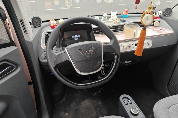 Used Wuling Hongguang MINIEV 2022 Macaron Premium Model – Lithium Ternary Battery Steering Wheel