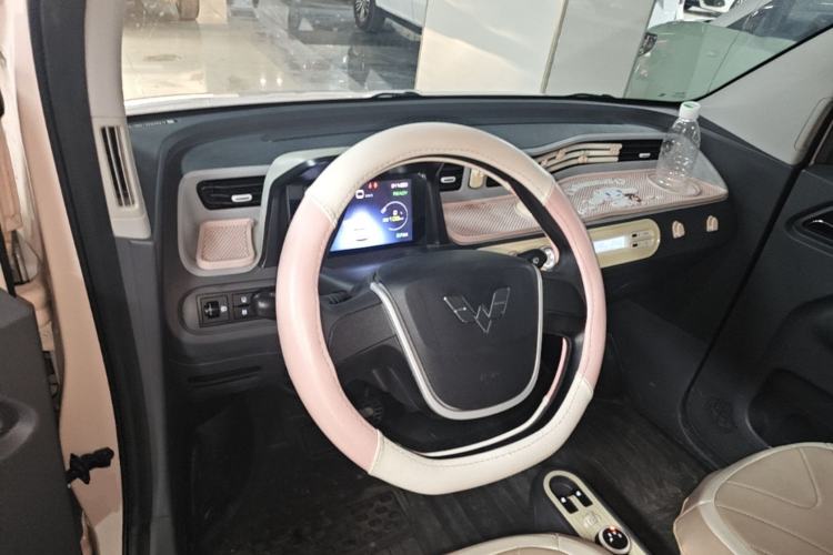 Used Wuling Hongguang MINIEV 2022 Macaron Premium Model – Lithium Iron Phosphate Steering Wheel
