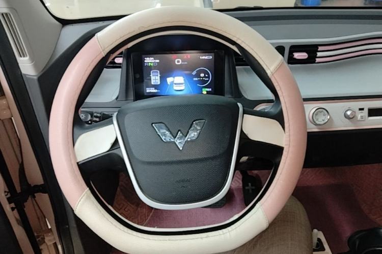 Used Wuling Hongguang MINIEV 2022 Macaron Fashion Model Lithium Iron Phosphate Steering Wheel