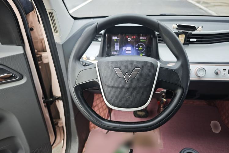 Used Wuling Hongguang MINIEV 2022 Macaron Fashion Edition Lithium-Nickel-Cobalt-Alpha-oxide Steering Wheel