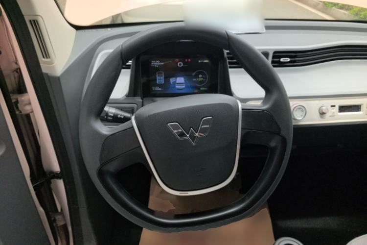 Used Wuling Hongguang MINIEV 2022 Macaron Premium Model – Lithium Iron Phosphate Steering Wheel