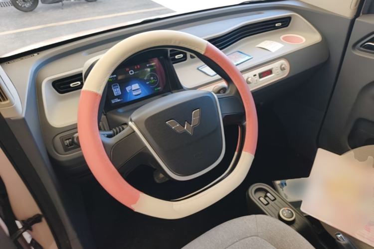 Used Wuling Hongguang MINIEV 2022 Macaron Premium Model – Lithium Iron Phosphate Steering Wheel