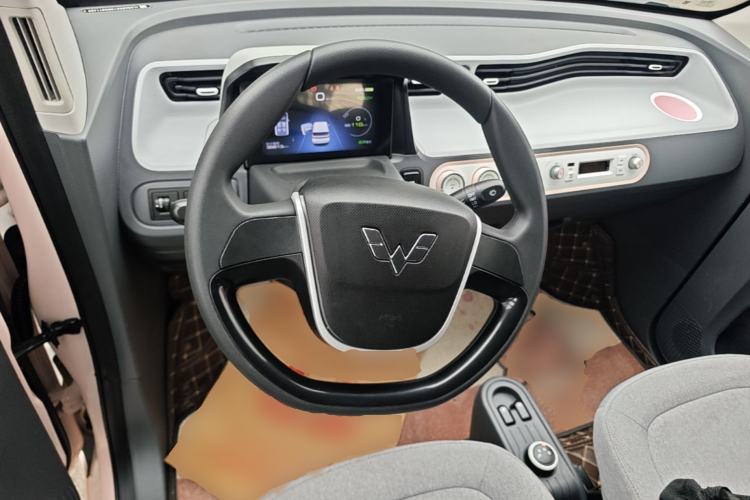 Used Wuling Hongguang MINIEV 2022 Macaron Fashion Model Lithium Iron Phosphate Steering Wheel