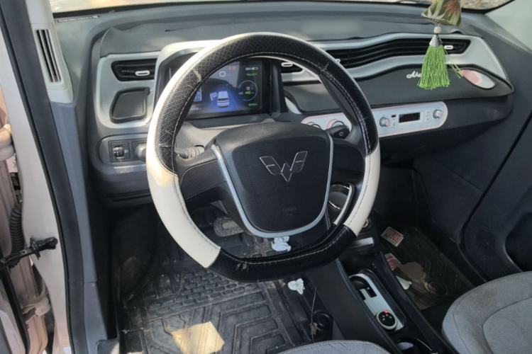 Used Wuling Hongguang MINIEV 2022 Macaron Fashion Edition Lithium-Nickel-Cobalt-Alpha-oxide Steering Wheel