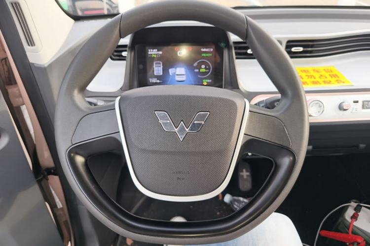 Used Wuling Hongguang MINIEV 2022 Macaron Premium Model – Lithium Iron Phosphate Steering Wheel