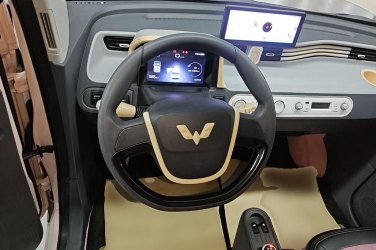 Used Wuling Hongguang MINIEV 2022 Macaron Premium Model – Lithium Ternary Battery Steering Wheel