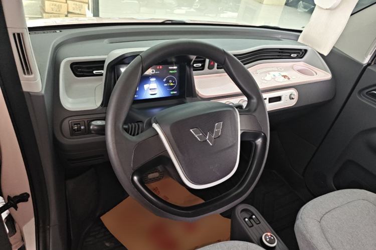Used Wuling Hongguang MINIEV 2022 Macaron Premium Model – Lithium Ternary Battery Steering Wheel