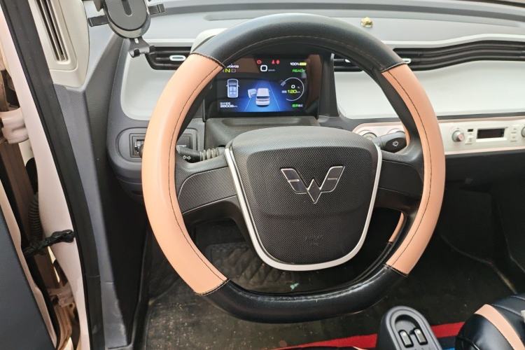 Used Wuling Hongguang MINIEV 2022 Macaron Fashion Edition Lithium-Nickel-Cobalt-Alpha-oxide Steering Wheel
