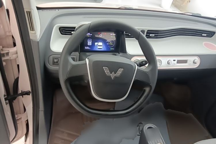 Used Wuling Hongguang MINIEV 2022 Macaron Premium Model – Lithium Ternary Battery Steering Wheel