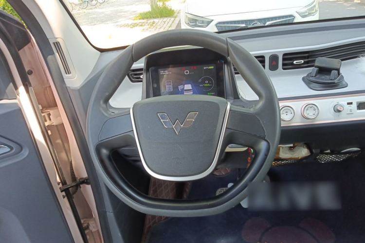 Used Wuling Hongguang MINIEV 2022 Macaron Premium Model – Lithium Iron Phosphate Steering Wheel