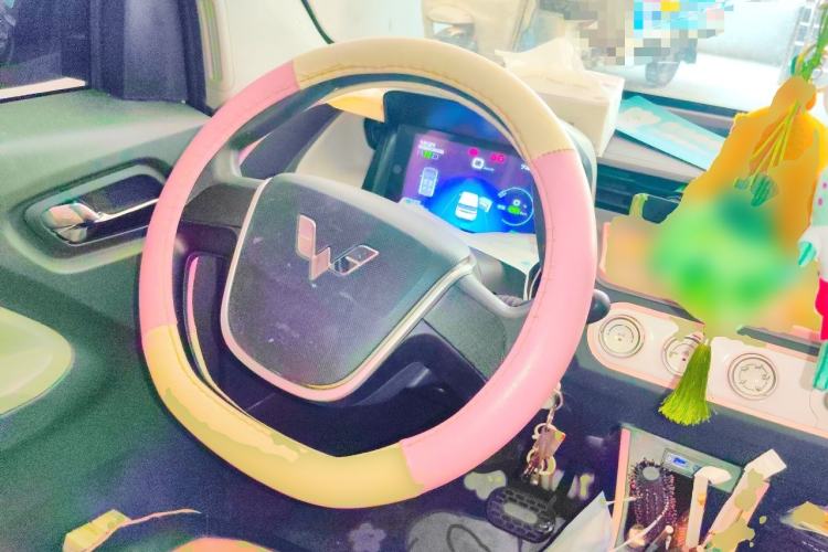 Used Wuling Hongguang MINIEV 2022 Macaron Fashion Model Lithium Iron Phosphate Steering Wheel