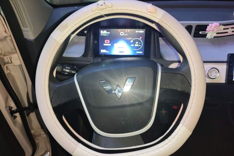Used Wuling Hongguang MINIEV 2022 Macaron Premium Model – Lithium Iron Phosphate Steering Wheel