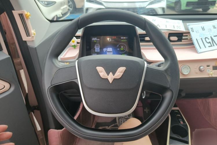 Used Wuling Hongguang MINIEV 2022 Macaron Premium Model – Lithium Iron Phosphate Steering Wheel