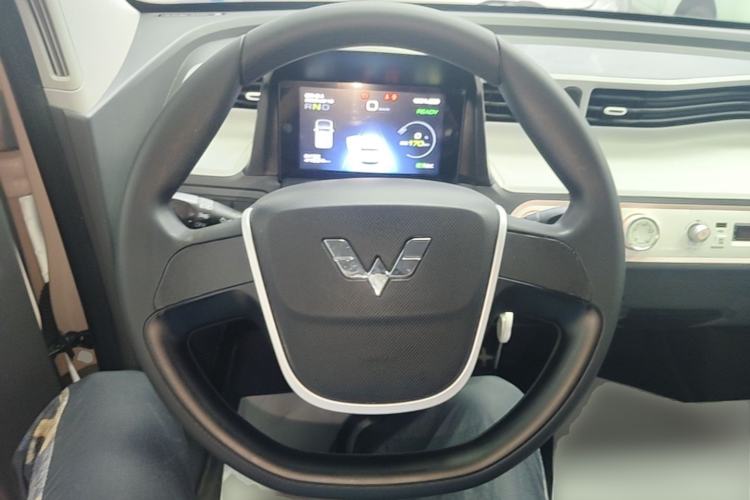 Used Wuling Hongguang MINIEV 2022 Macaron Premium Model – Lithium Iron Phosphate Steering Wheel