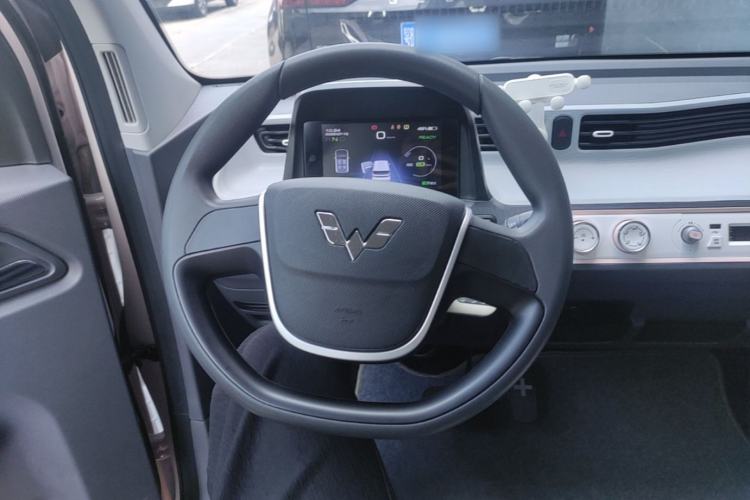Used Wuling Hongguang MINIEV 2022 Macaron Premium Model – Lithium Iron Phosphate Steering Wheel