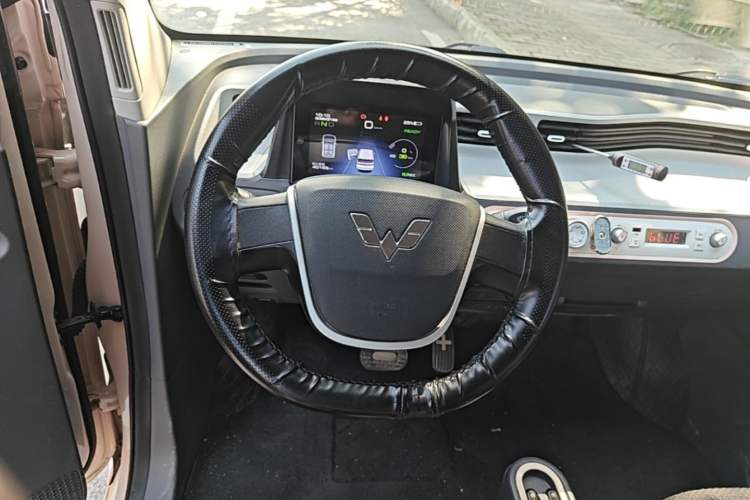 Used Wuling Hongguang MINIEV 2022 Enjoy Edition Lithium Iron Phosphate Steering Wheel