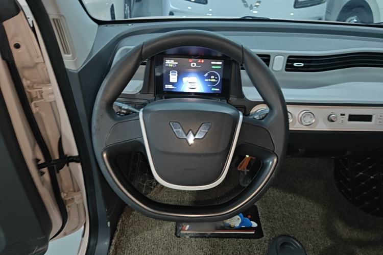 Used Wuling Hongguang MINIEV 2022 Macaron Premium Model – Lithium Iron Phosphate Steering Wheel