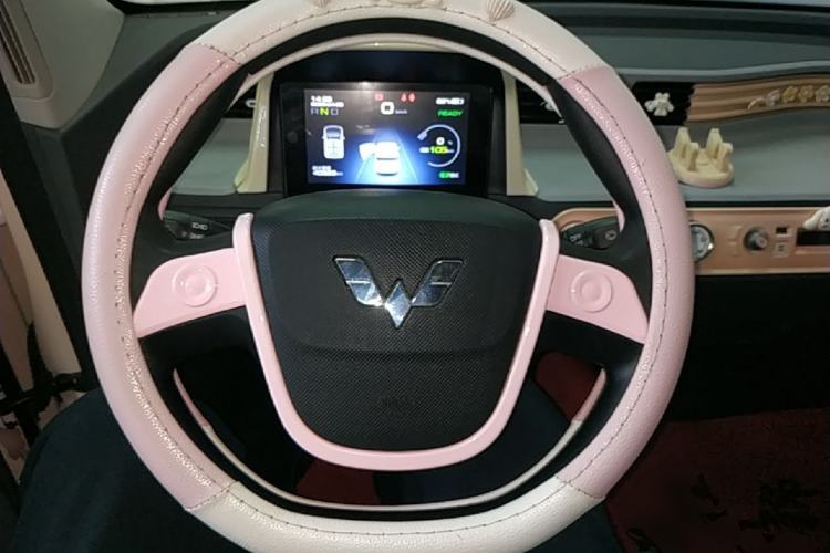 Used Wuling Hongguang MINIEV 2022 Macaron Premium Model – Lithium Iron Phosphate Steering Wheel