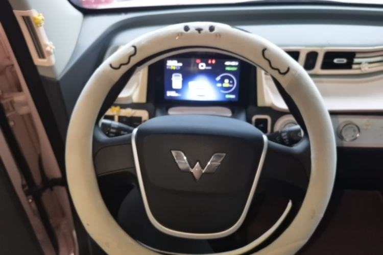Used Wuling Hongguang MINIEV 2022 Macaron Premium Model – Lithium Iron Phosphate Steering Wheel