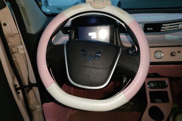 Used Wuling Hongguang MINIEV 2022 Macaron Premium Model – Lithium Iron Phosphate Steering Wheel