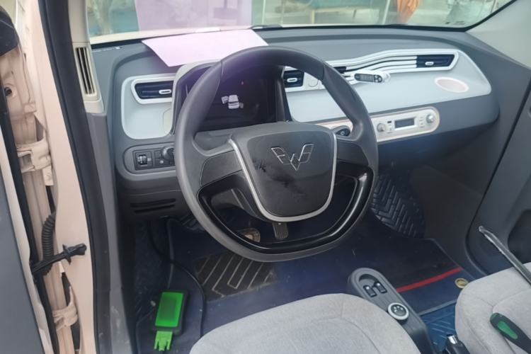Used Wuling Hongguang MINIEV 2022 Macaron Premium Model – Lithium Iron Phosphate Steering Wheel