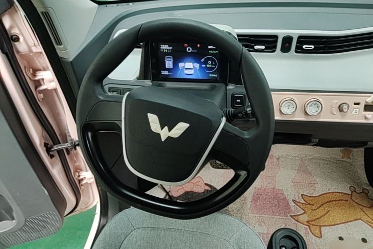 Used Wuling Hongguang MINIEV 2022 Macaron Premium Model – Lithium Iron Phosphate Steering Wheel