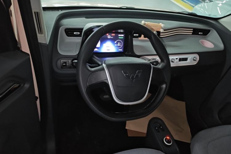Used Wuling Hongguang MINIEV 2022 Macaron Premium Model – Lithium Ternary Battery Steering Wheel