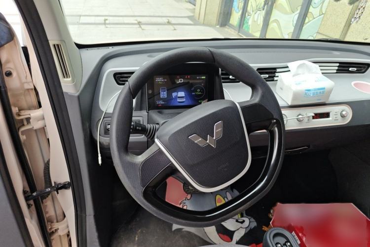 Used Wuling Hongguang MINIEV 2022 Macaron Premium Model – Lithium Ternary Battery Steering Wheel