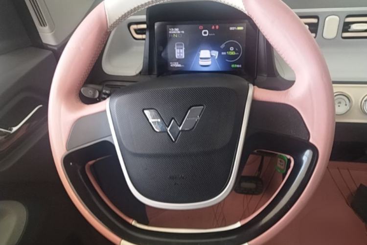 Used Wuling Hongguang MINIEV 2022 Macaron Premium Model – Lithium Iron Phosphate Steering Wheel