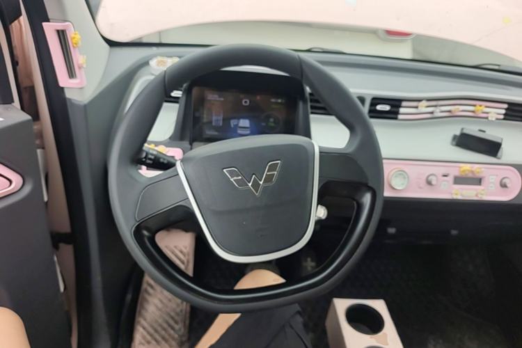 Used Wuling Hongguang MINIEV 2022 Macaron Premium Model – Lithium Iron Phosphate Steering Wheel