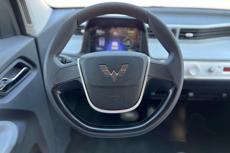 Used Wuling Hongguang MINIEV 2022 Macaron-Color Edition Lithium Iron Phosphate Steering Wheel