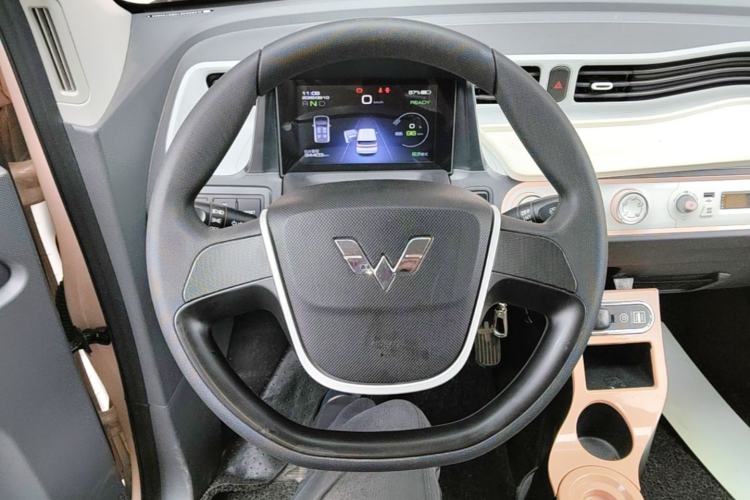 Used Wuling Hongguang MINIEV 2022 Macaron Premium Model – Lithium Iron Phosphate Steering Wheel