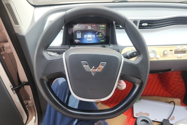 Used Wuling Hongguang MINIEV 2022 Macaron Premium Model – Lithium Iron Phosphate Steering Wheel