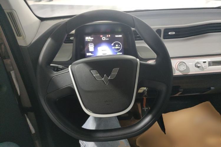 Used Wuling Hongguang MINIEV 2022 Macaron Premium Model – Lithium Ternary Battery Steering Wheel