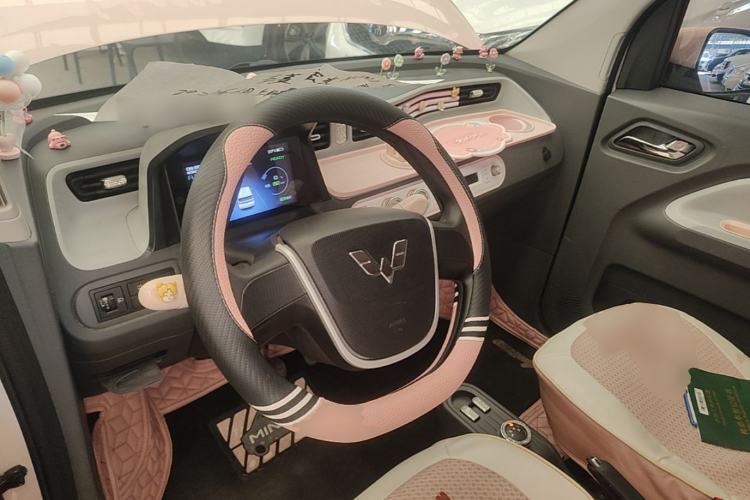 Used Wuling Hongguang MINIEV 2022 Macaron Premium Model – Lithium Ternary Battery Steering Wheel