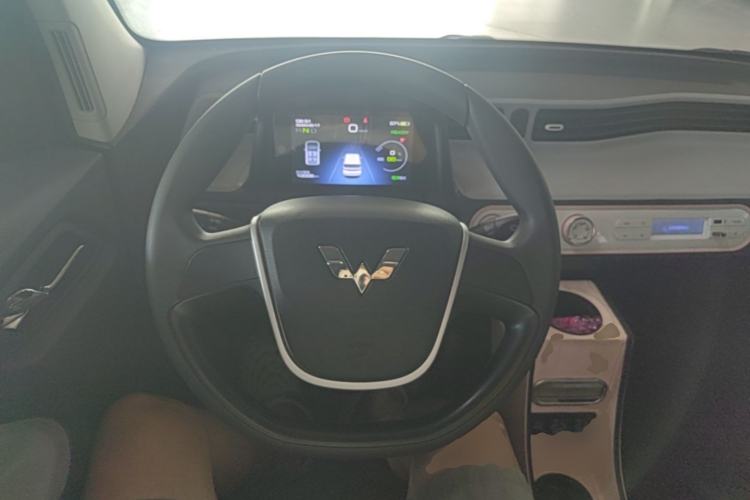 Used Wuling Hongguang MINIEV 2022 Macaron Premium Model – Lithium Iron Phosphate Steering Wheel